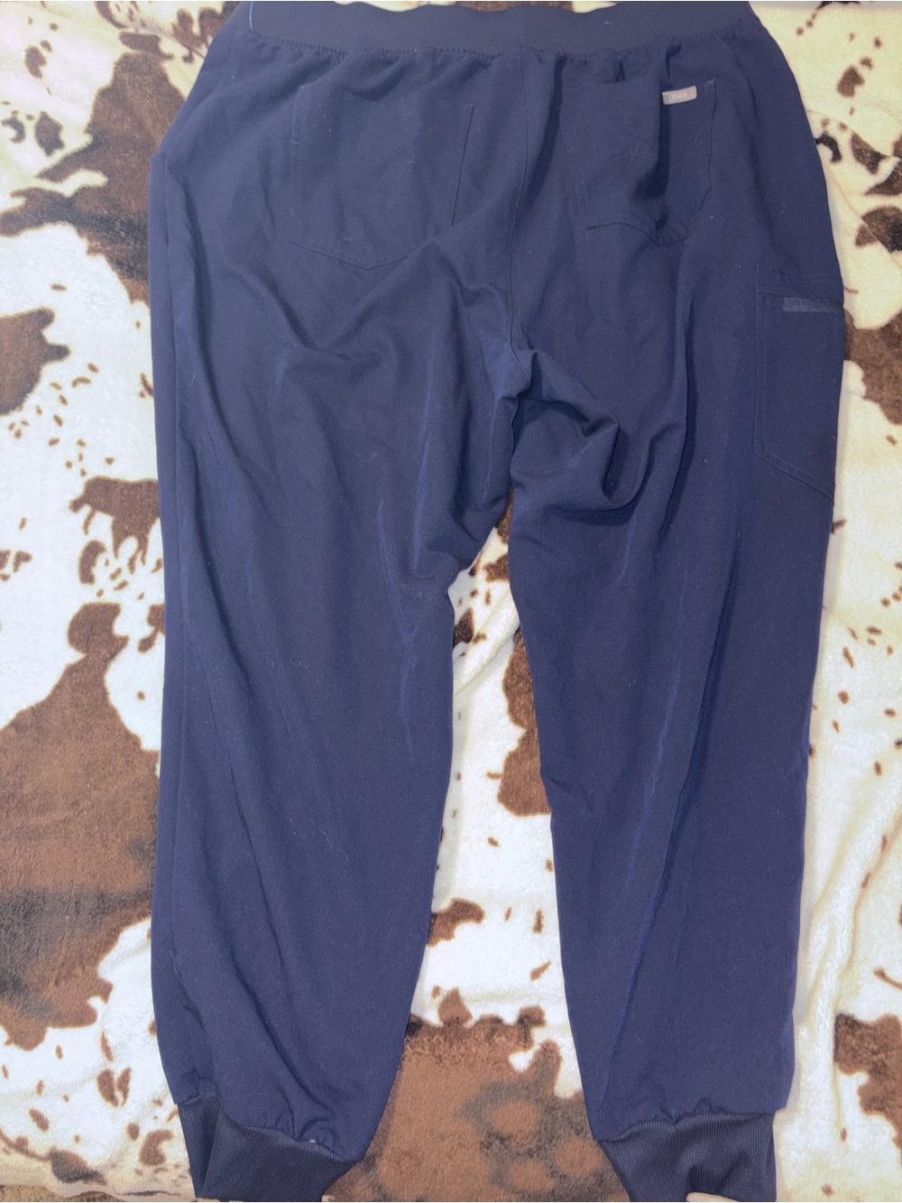 FIGS Navy Medical Scrub Top - Comfortable Professional Fit - Picture 4 of 4
